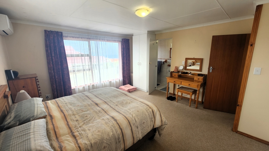 3 Bedroom Property for Sale in Dana Bay Western Cape